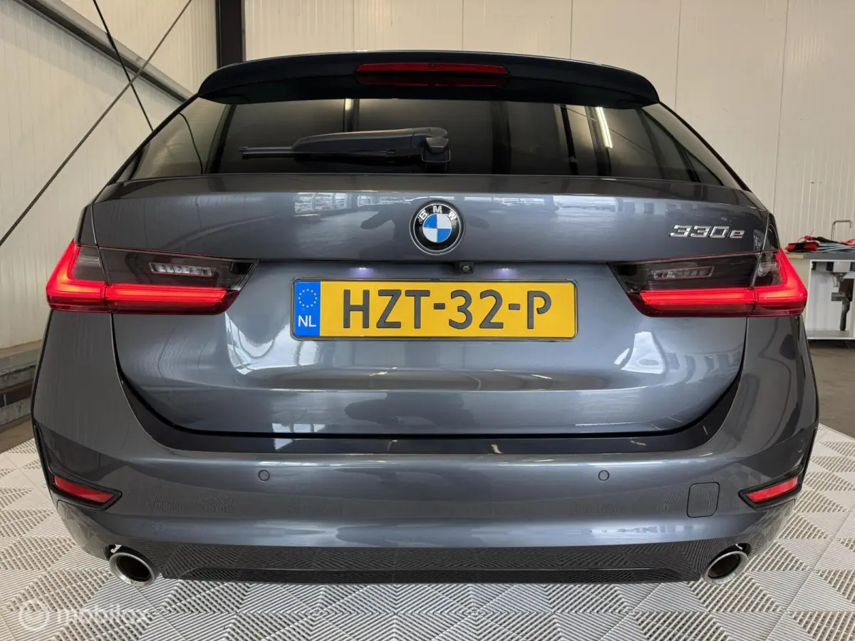 330e Sportline | Leer | HUD | Pano | ACC