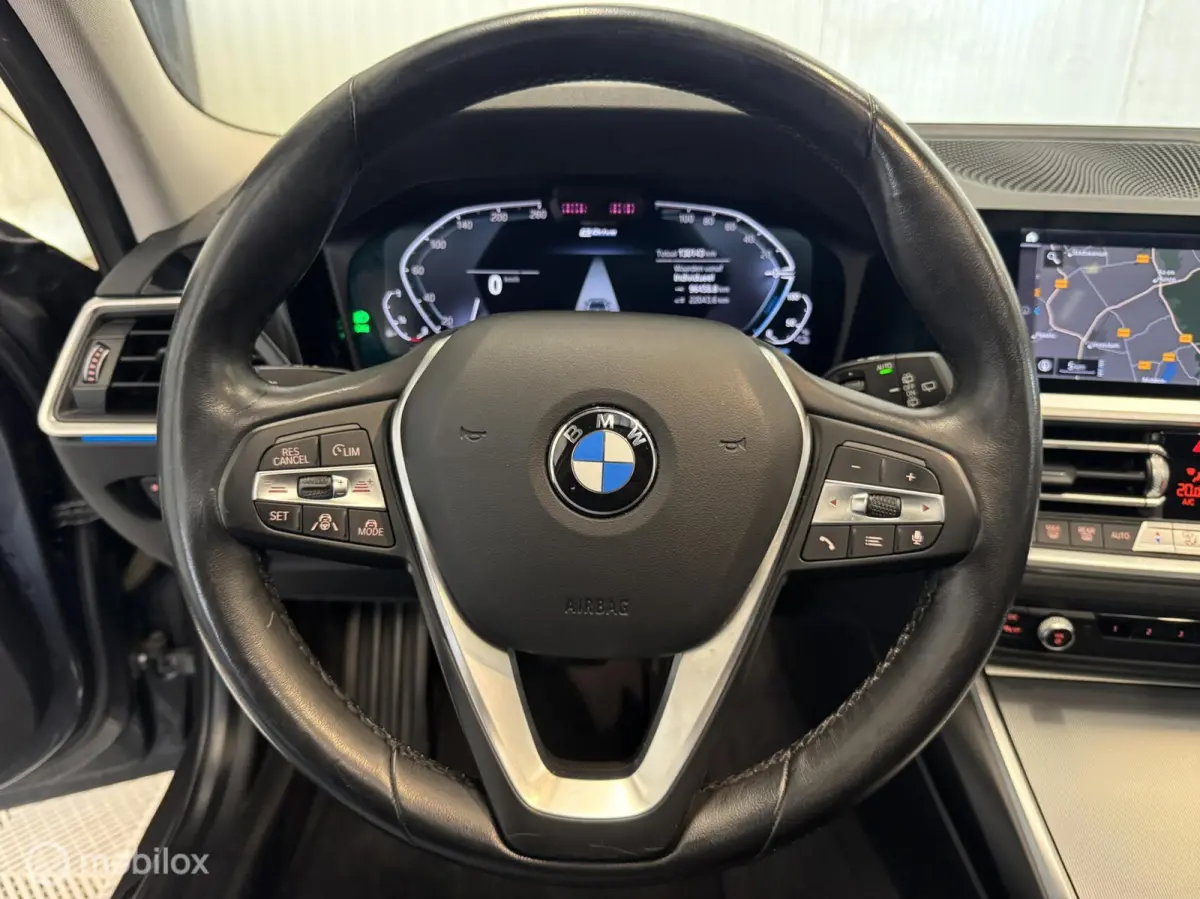 330e Sportline | Leer | HUD | Pano | ACC