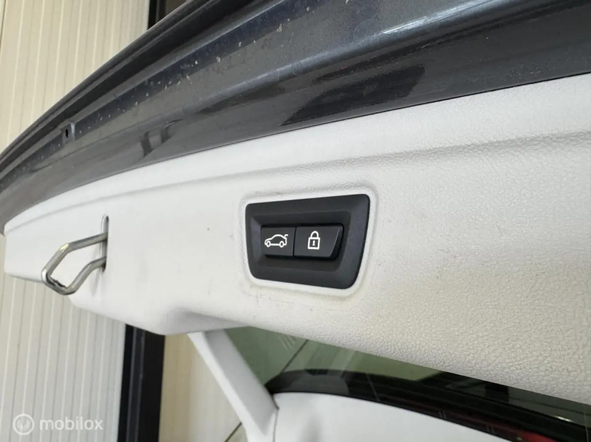330e Sportline | Leer | HUD | Pano | ACC