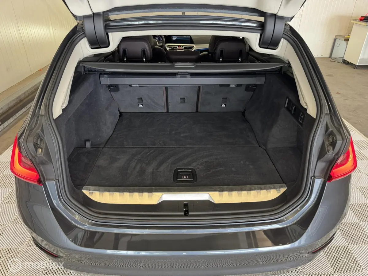 330e Sportline | Leer | HUD | Pano | ACC