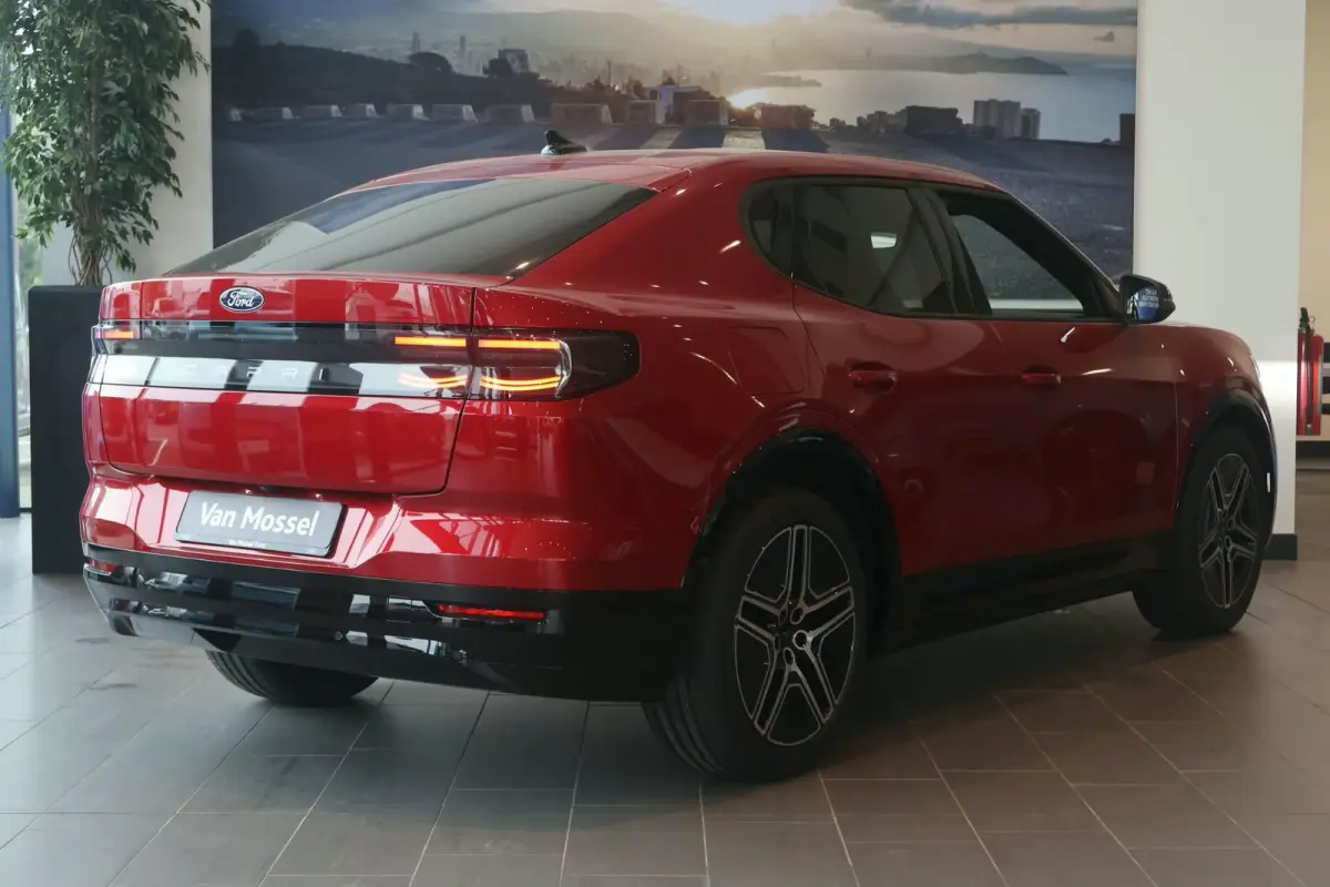 Style Standard Range RWD 52 kWh | 170PK | Voorraad | Full led koplampen | €3500 Ford voordeel | Adaptive cruise control | Parkeersensoren | Achteruitrijcamera | Apple Carplay / Android Aut