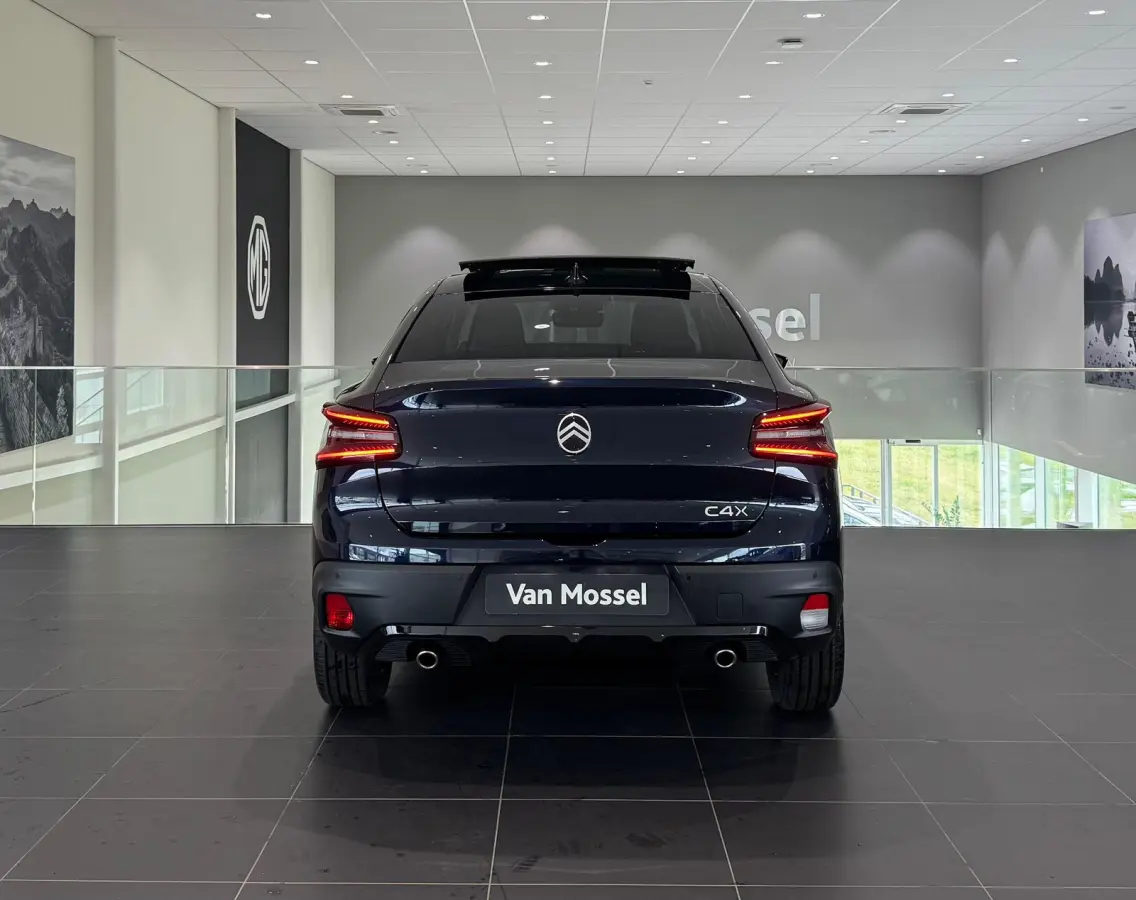 Hybrid 145pk Max Automaat | Climate Control | Full Map Navigatie | Apple Carplay / Android Auto | 360 Camera | Parkeersensoren | Stoel / Stuur Verwarming | Voorruit Verwarmd