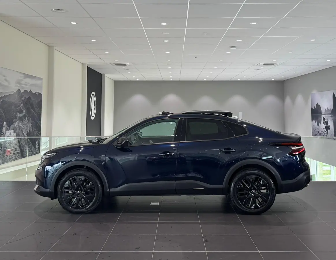 Hybrid 145pk Max Automaat | Climate Control | Full Map Navigatie | Apple Carplay / Android Auto | 360 Camera | Parkeersensoren | Stoel / Stuur Verwarming | Voorruit Verwarmd
