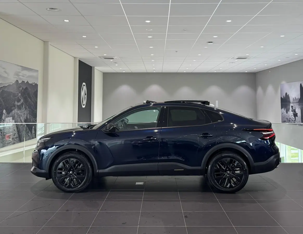 Hybrid 145pk Max Automaat | Climate Control | Full Map Navigatie | Apple Carplay / Android Auto | 360 Camera | Parkeersensoren | Stoel / Stuur Verwarming | Voorruit Verwarmd
