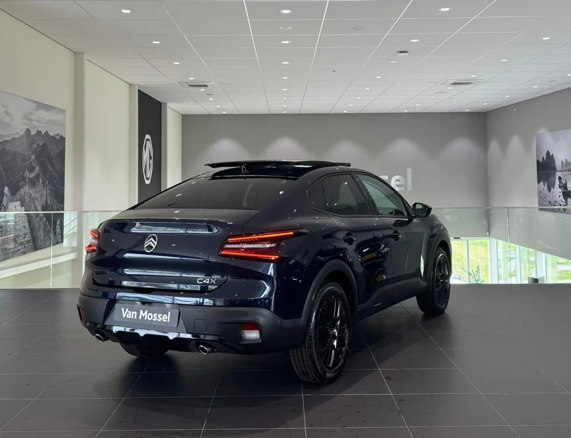 Hybrid 145pk Max Automaat | Climate Control | Full Map Navigatie | Apple Carplay / Android Auto | 360 Camera | Parkeersensoren | Stoel / Stuur Verwarming | Voorruit Verwarmd