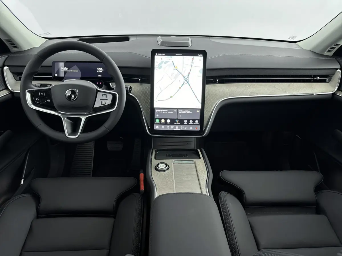 Ultra Twin Motor | Luchtvering | BLIS | 22 inch LM | PDC + Camera | Stoel + Stuurverwarming | Pilot Assist | Park Pilot Assist |