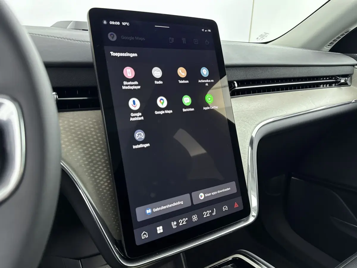 Ultra Twin Motor | Geventileerd Charcoal Interieur | Extra Getint Glas | All-season banden | Climate | Pack- Pilot Assist Pack