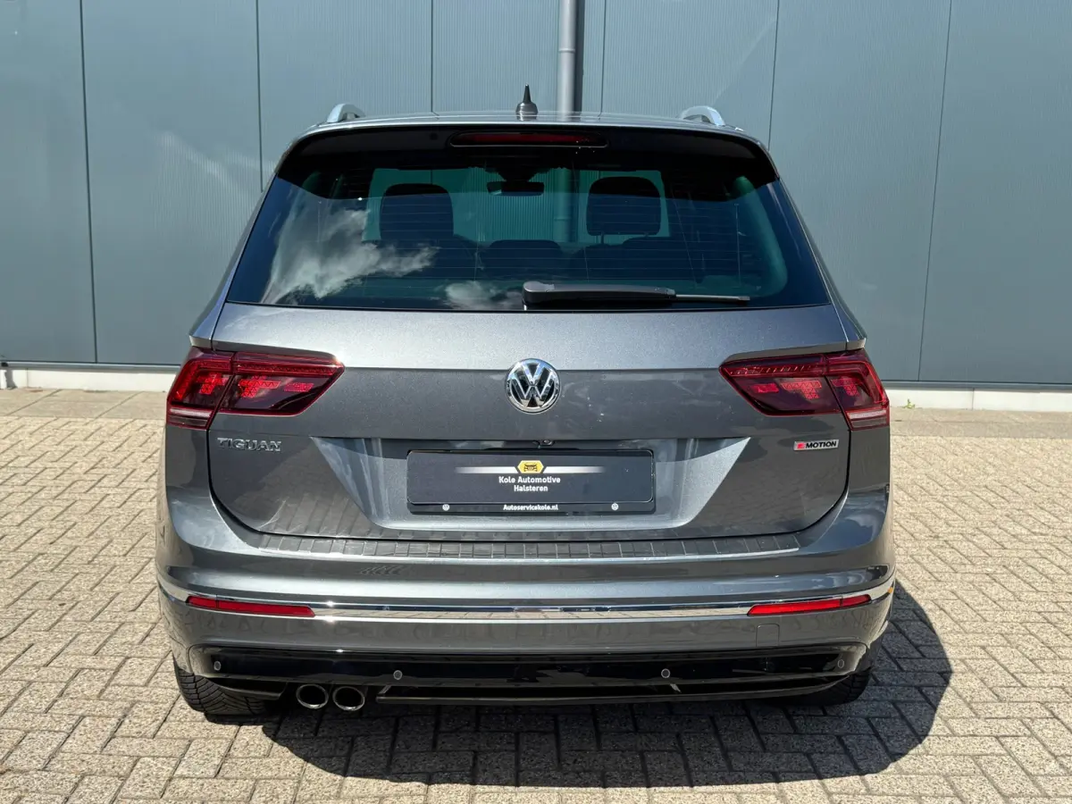 2.0 TSI 4Motion Highline R-Line * Panoramadak * Navigatie * Parkeercamera *