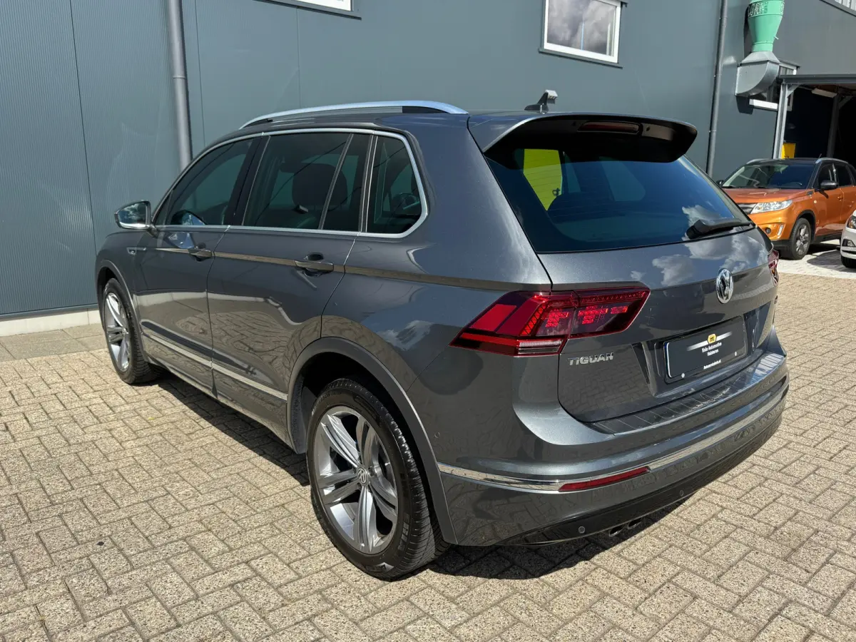 2.0 TSI 4Motion Highline R-Line * Panoramadak * Navigatie * Parkeercamera *