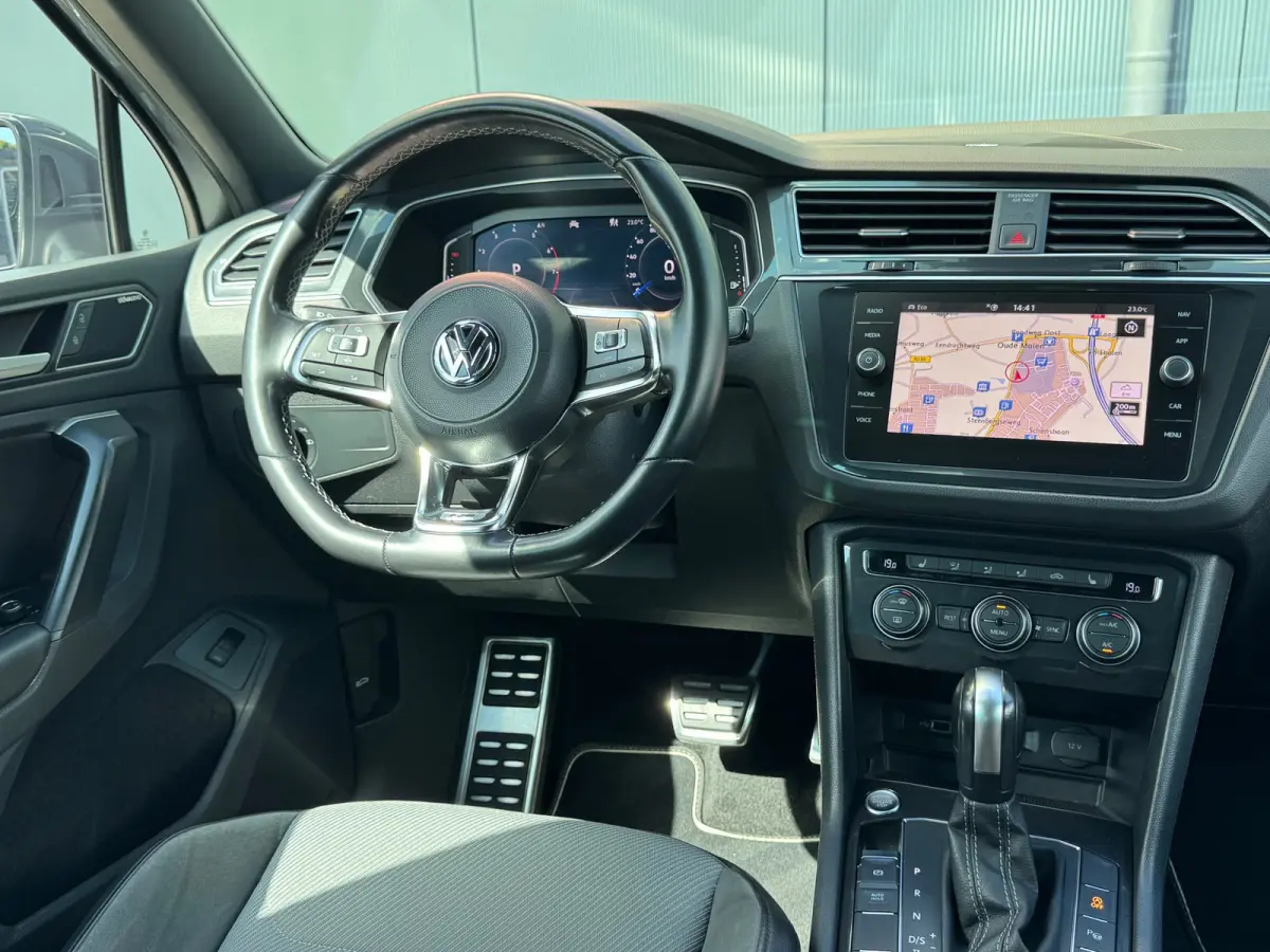 2.0 TSI 4Motion Highline R-Line * Panoramadak * Navigatie * Parkeercamera *