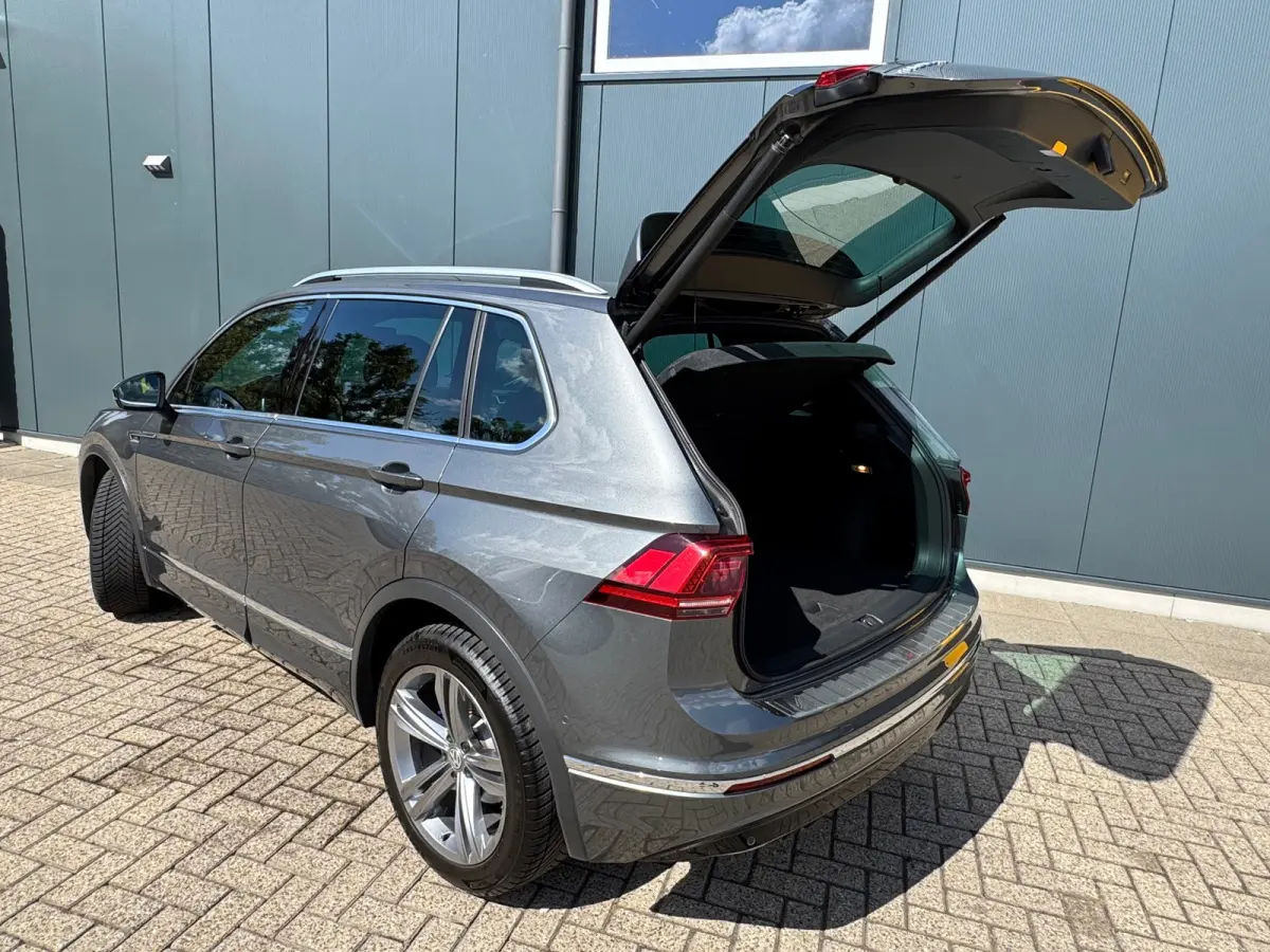 2.0 TSI 4Motion Highline R-Line * Panoramadak * Navigatie * Parkeercamera *