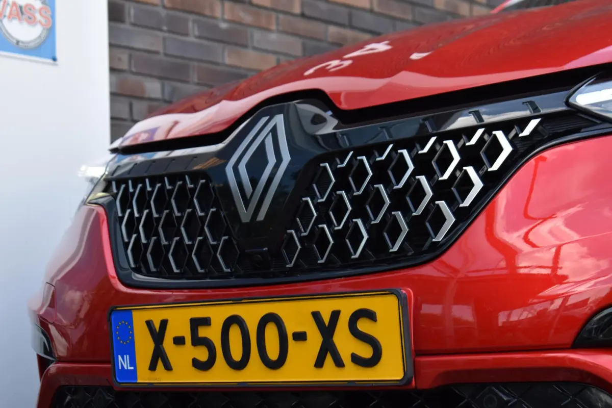 1.6 E-Tech full hybrid 145 techno
