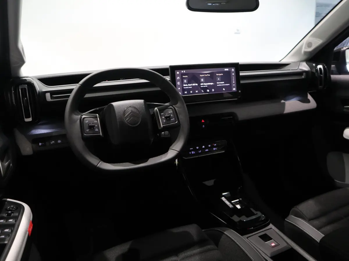 Hybrid 145pk Max | Automaat | Climate Control | Full Map Navigatie | Apple Carplay / Android Auto | Camera | Parkeersensoren | Bekleding Half Leder | 17" Lichtmetalen Velgen | Direct uit Voo