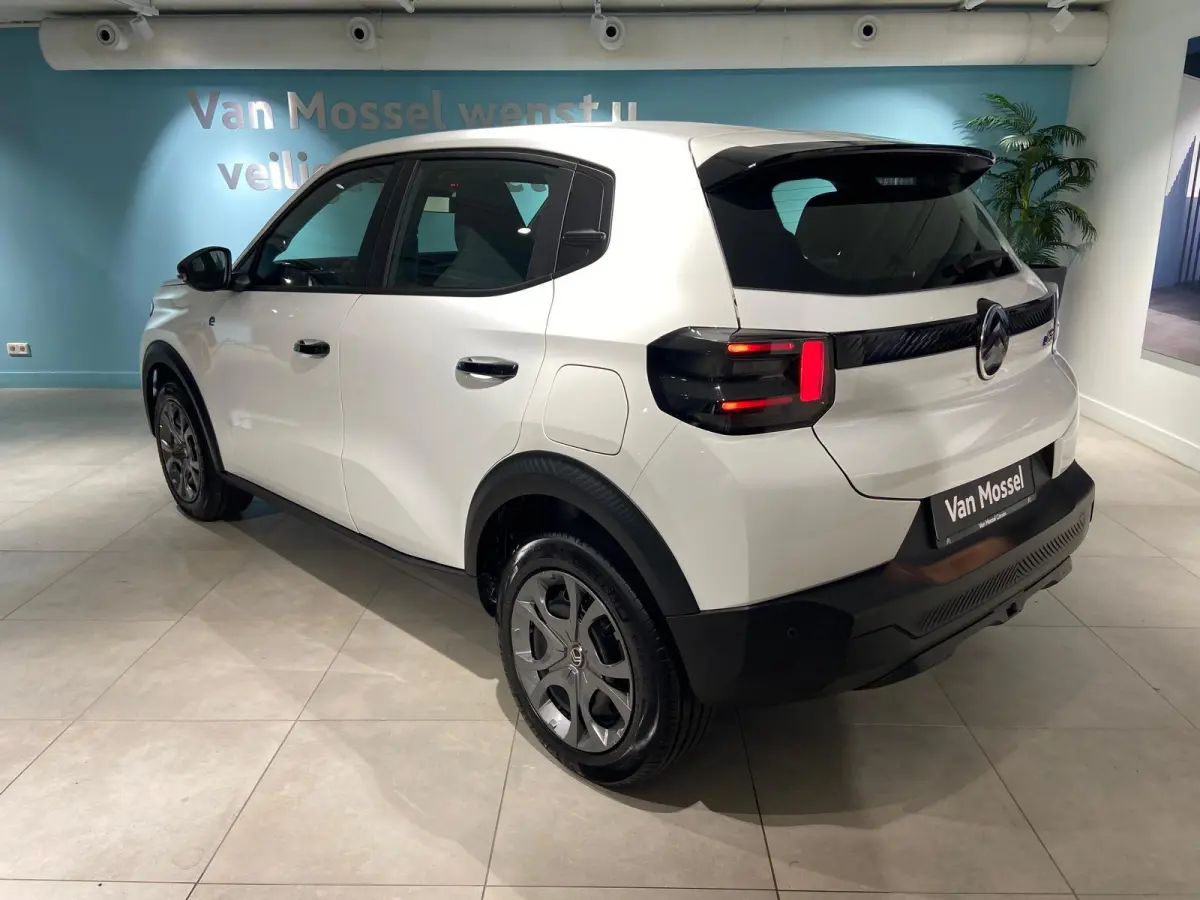 You 113pk 44 kWh Zeer zuinig l Airco | Cruise Control | Smartphone Integratie | Direct uit Voorraad Leverbaar!