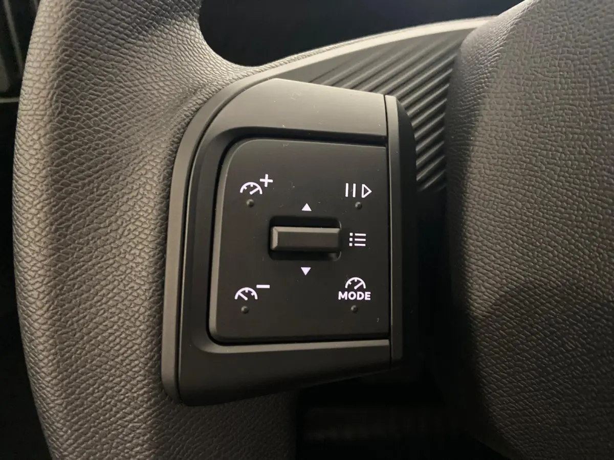 You 113pk 44 kWh Zeer zuinig l Airco | Cruise Control | Smartphone Integratie | Direct uit Voorraad Leverbaar!