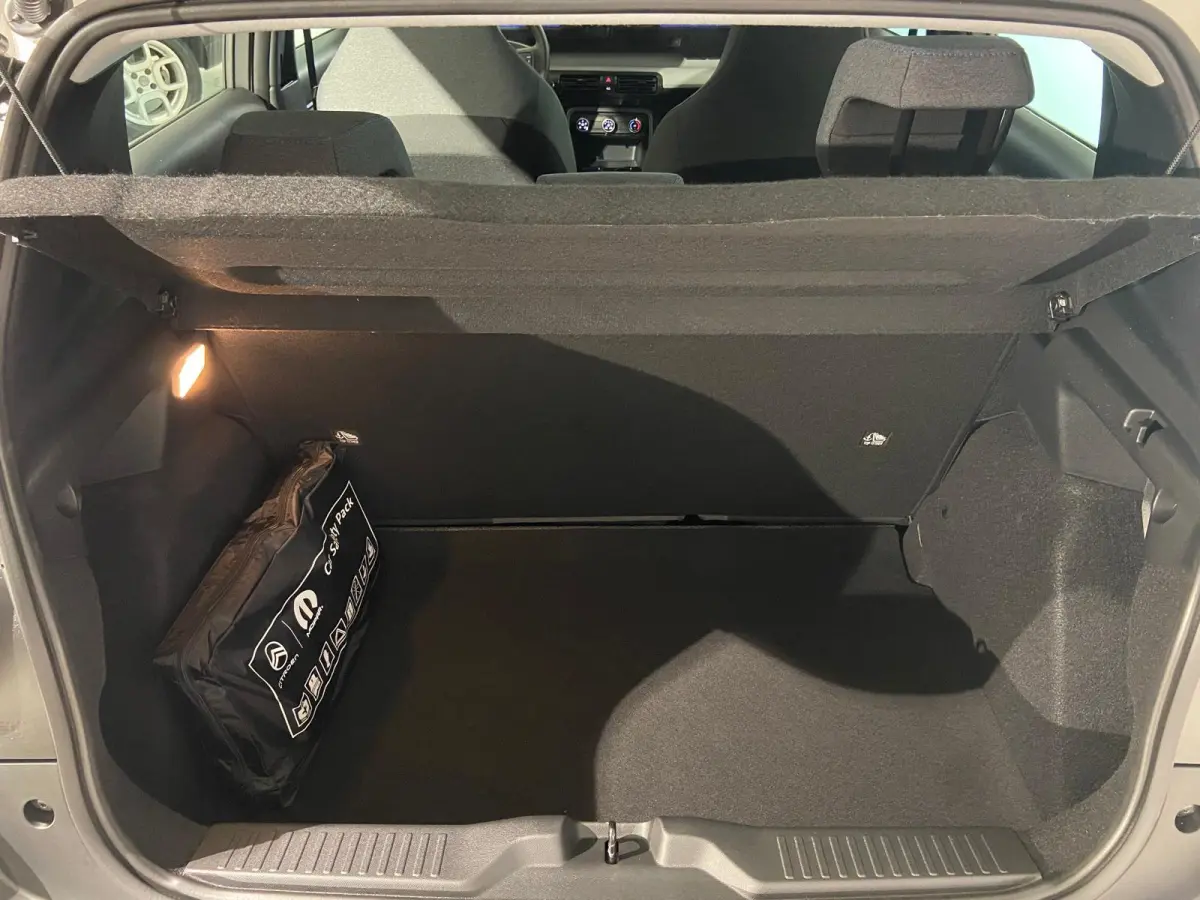You 113pk 44 kWh Zeer zuinig l Airco | Cruise Control | Smartphone Integratie | Direct uit Voorraad Leverbaar!