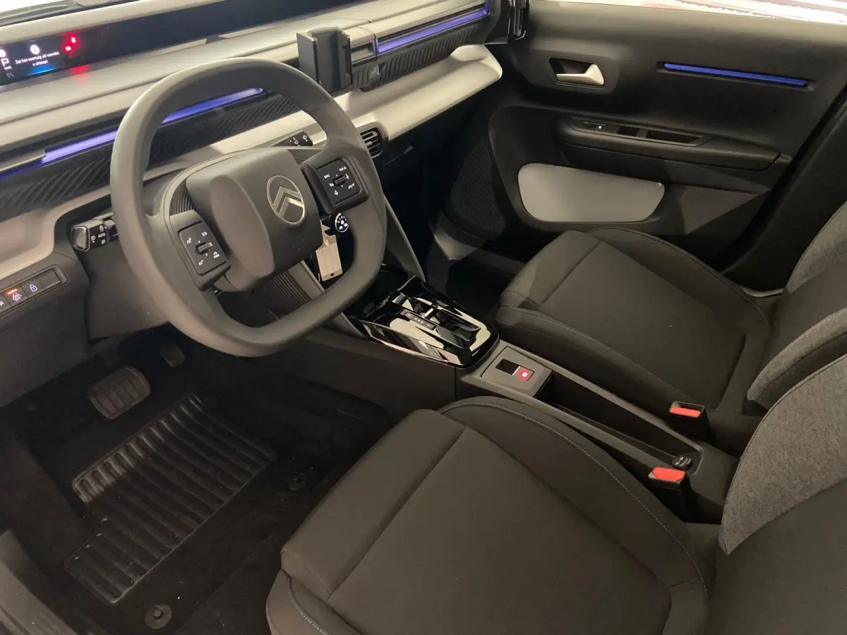 You 113pk 44 kWh Zeer zuinig l Airco | Cruise Control | Smartphone Integratie | Direct uit Voorraad Leverbaar!