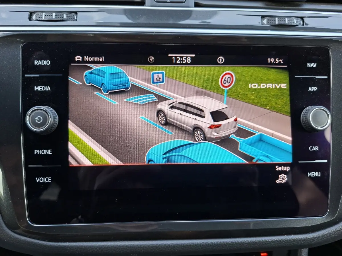 1.5 TSI R-Line Blackstyle * Panoramadak * Stoel/stuurverwarming * Navigatiesysteem