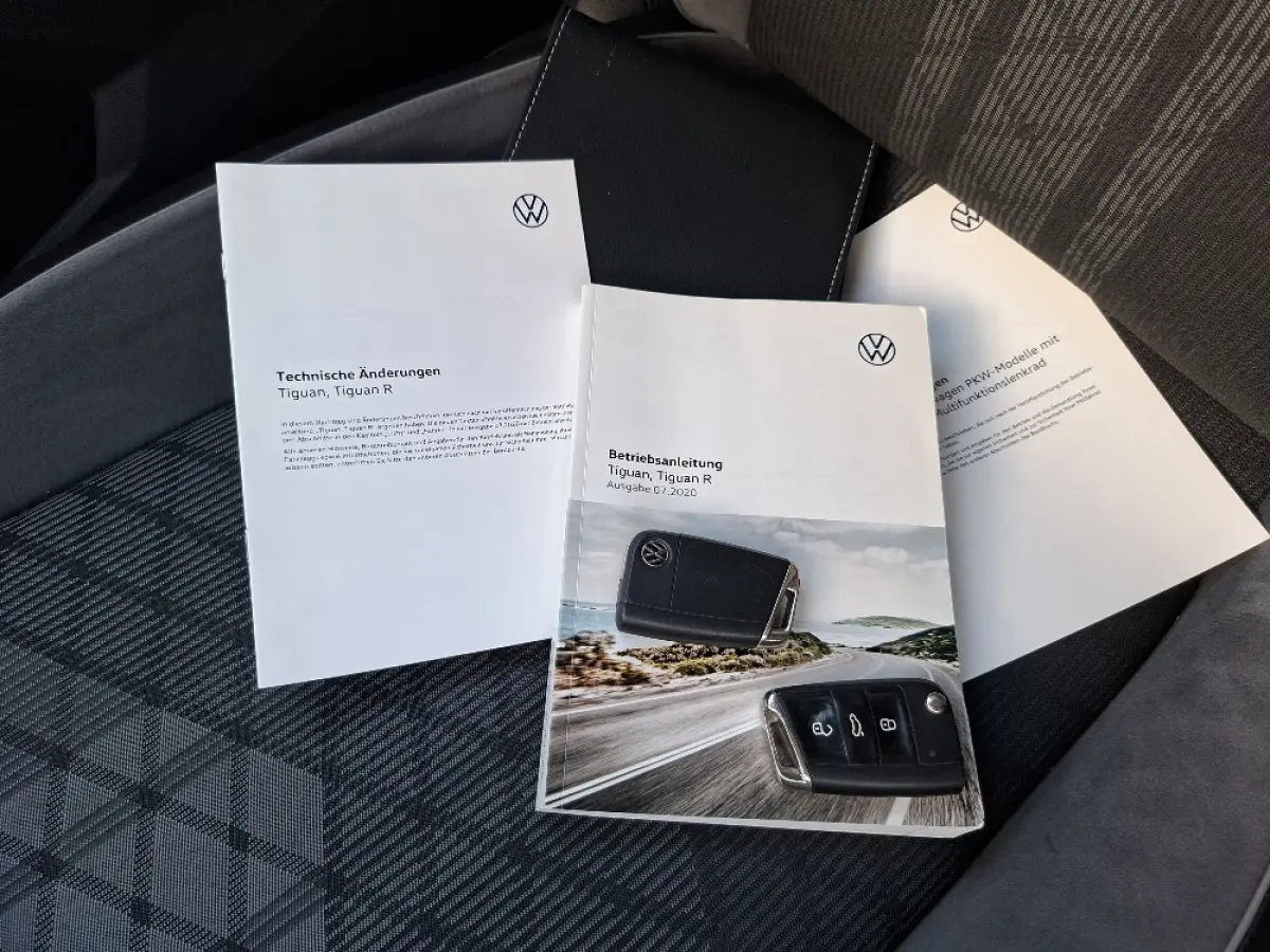 1.5 TSI R-Line Blackstyle * Panoramadak * Stoel/stuurverwarming * Navigatiesysteem
