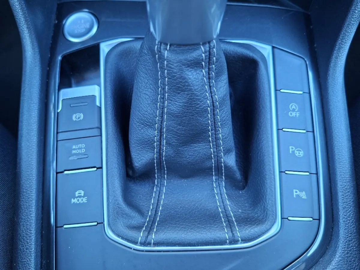 1.5 TSI R-Line Blackstyle * Panoramadak * Stoel/stuurverwarming * Navigatiesysteem