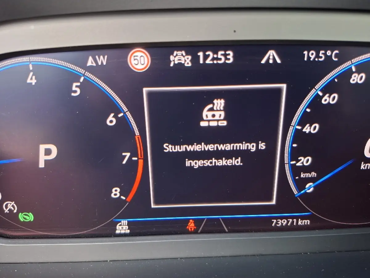 1.5 TSI R-Line Blackstyle * Panoramadak * Stoel/stuurverwarming * Navigatiesysteem