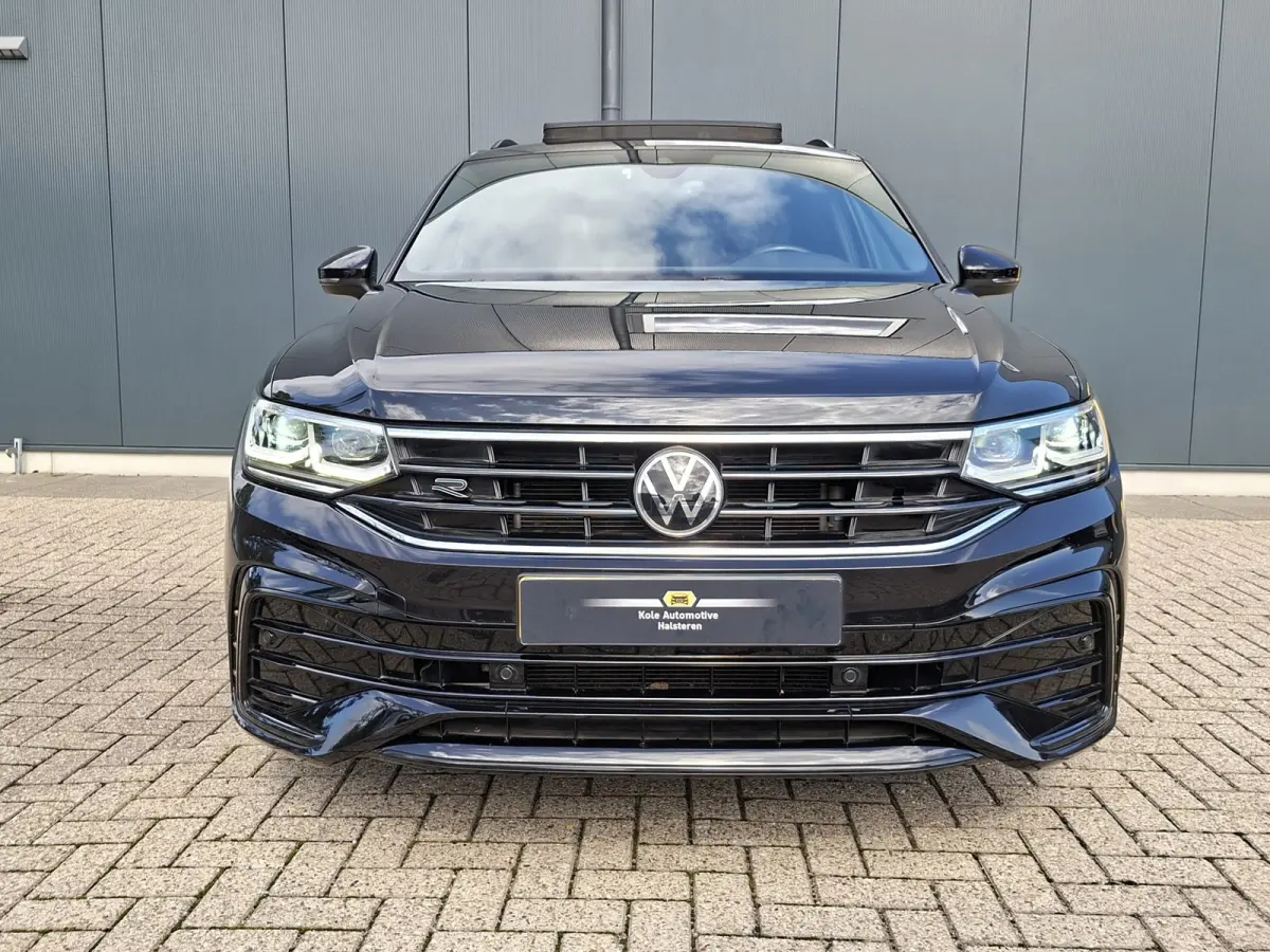 1.5 TSI R-Line Blackstyle * Panoramadak * Stoel/stuurverwarming * Navigatiesysteem