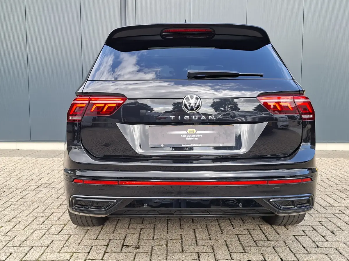 1.5 TSI R-Line Blackstyle * Panoramadak * Stoel/stuurverwarming * Navigatiesysteem