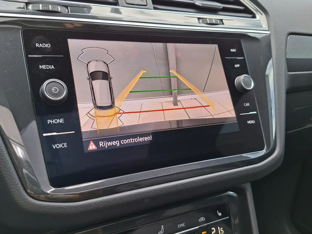 1.5 TSI R-Line Blackstyle * Panoramadak * Stoel/stuurverwarming * Navigatiesysteem
