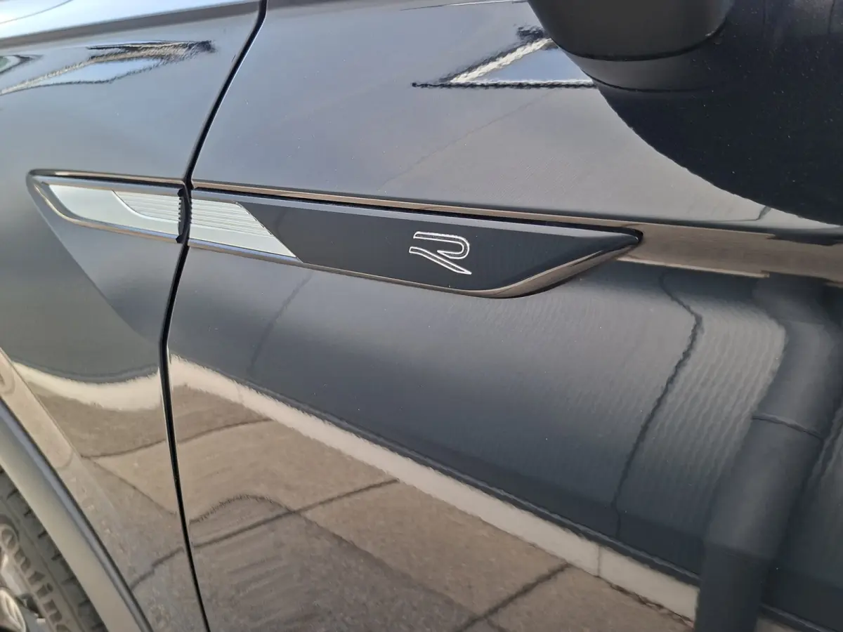 1.5 TSI R-Line Blackstyle * Panoramadak * Stoel/stuurverwarming * Navigatiesysteem