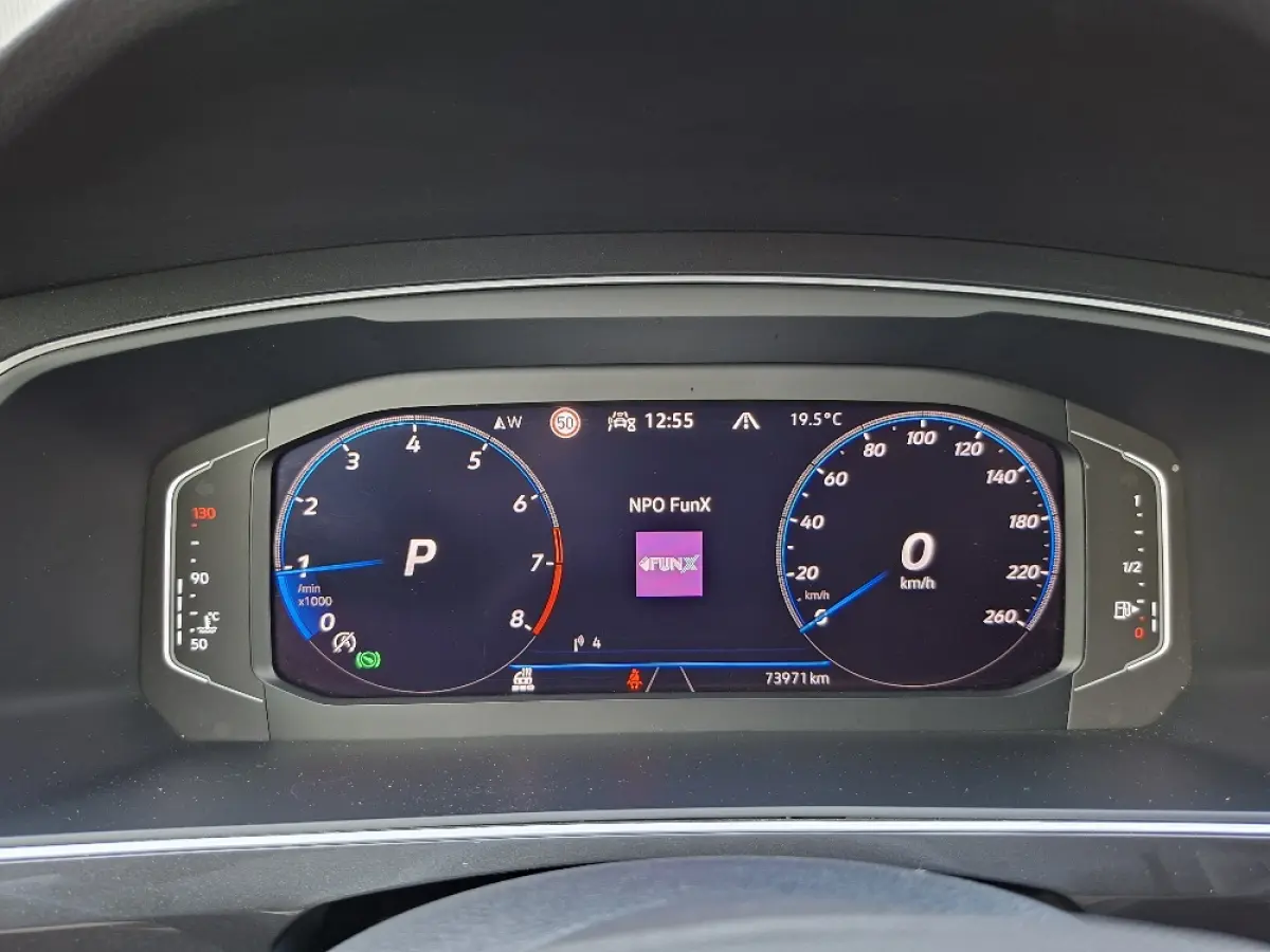 1.5 TSI R-Line Blackstyle * Panoramadak * Stoel/stuurverwarming * Navigatiesysteem