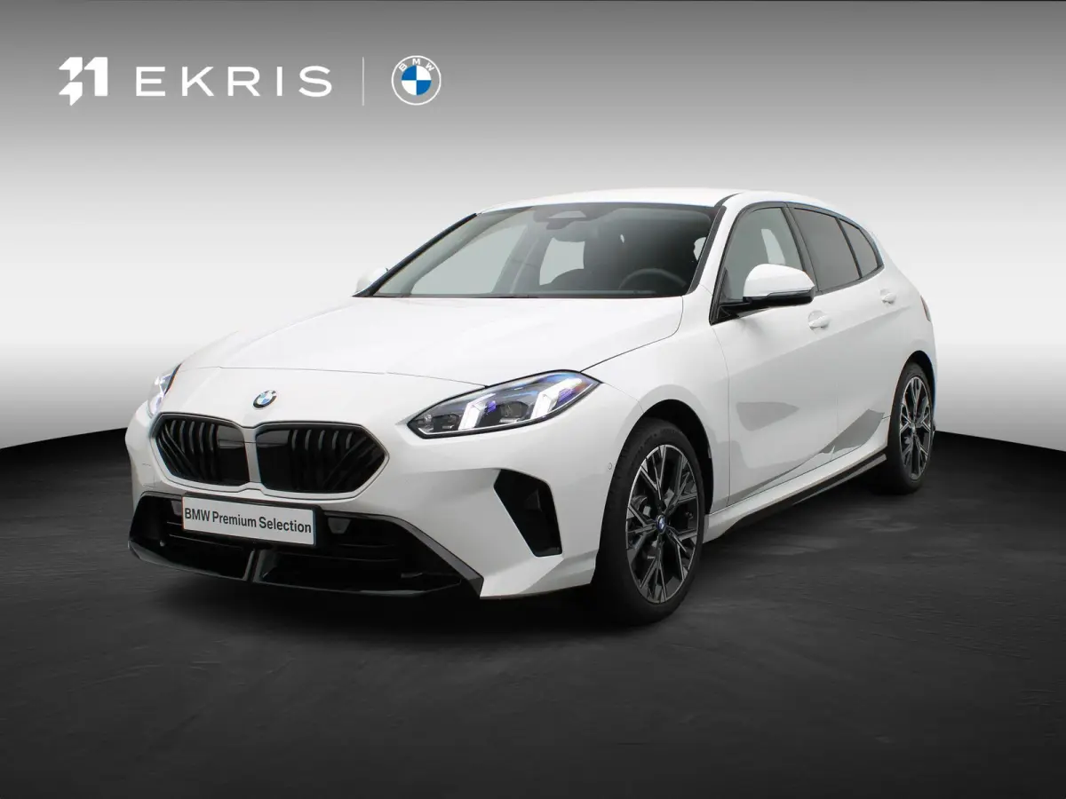 120 M Sport Design | Premium Pack | Stuurwielrand Verwarmd | Achteruitrijcamera | Driving Assistant | Parking Assistant | Harman Kardon | 18''