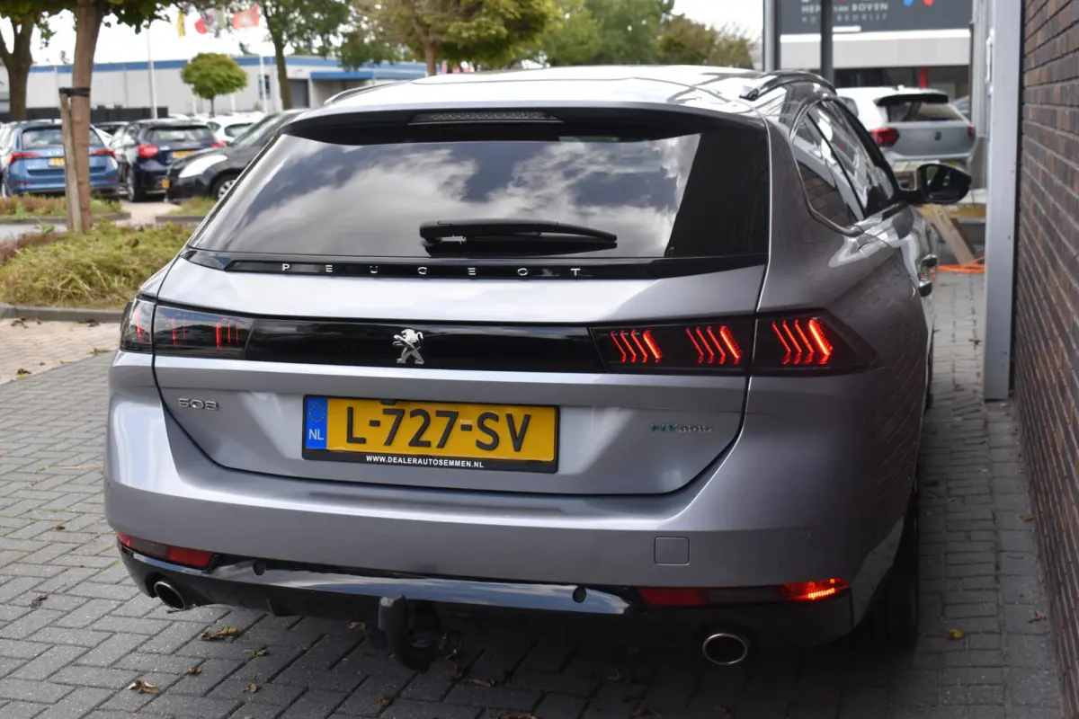 1.6 GT Line Avantage TREKHAAK!