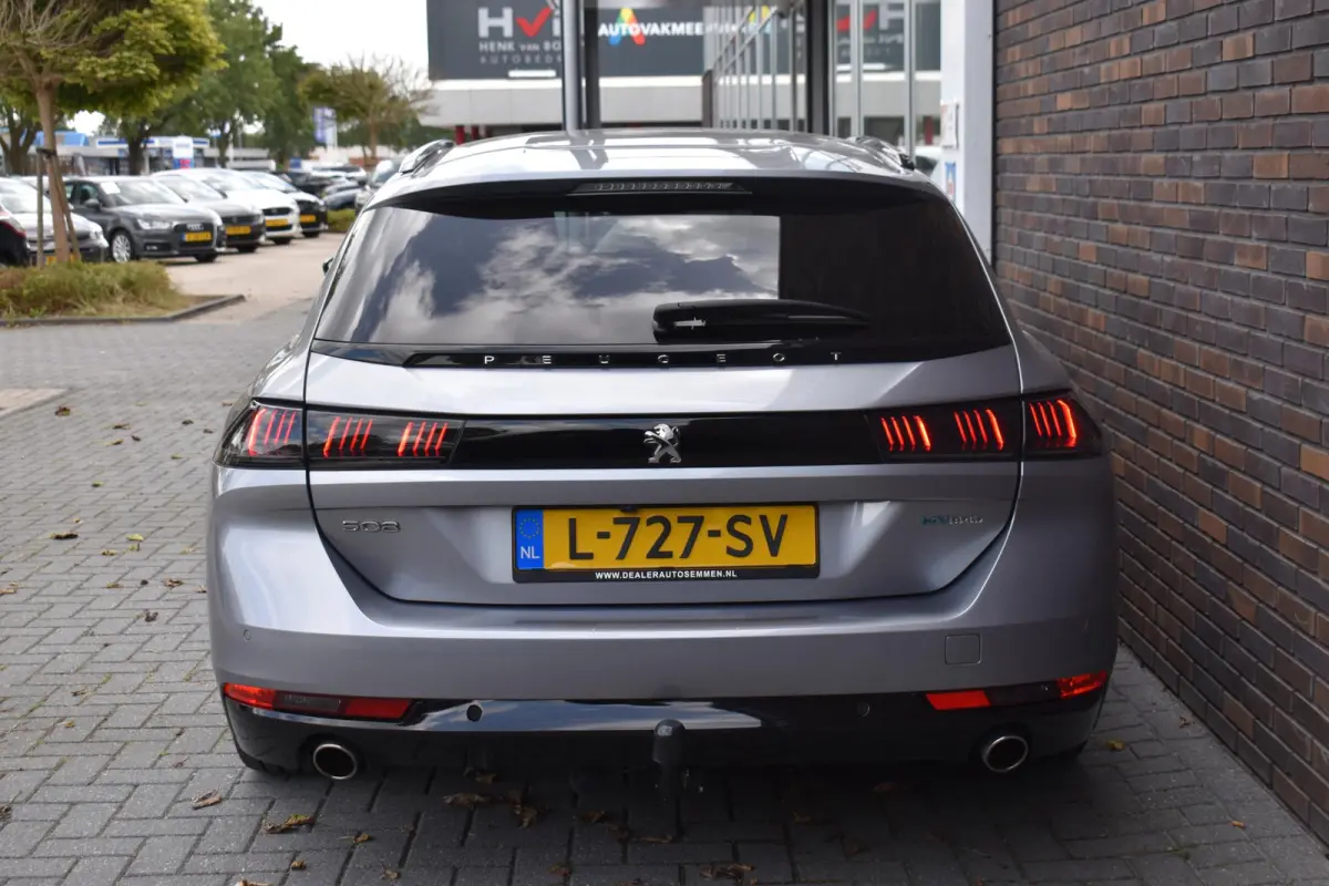 1.6 GT Line Avantage TREKHAAK!