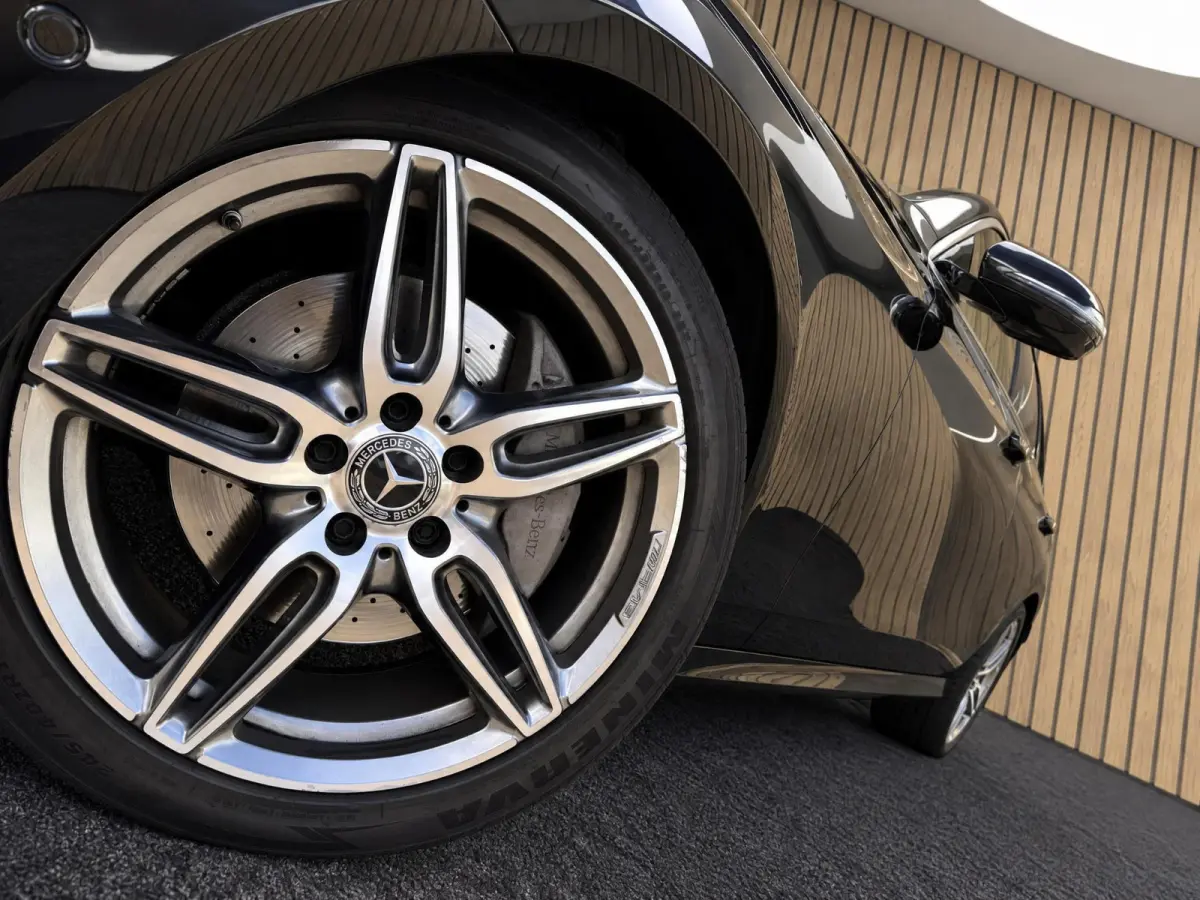 200 Premium Plus |Pano |Burmester |Sfeer |Camera |Stoelverw. |Alcantara