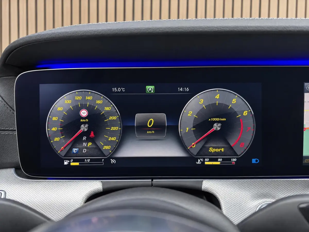 200 Premium Plus |Pano |Burmester |Sfeer |Camera |Stoelverw. |Alcantara