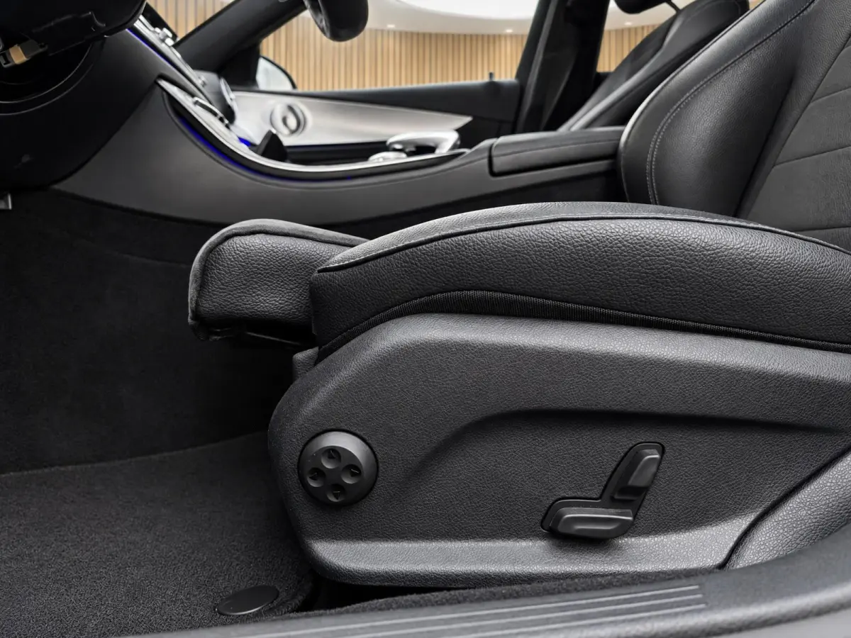 200 Premium Plus |Pano |Burmester |Sfeer |Camera |Stoelverw. |Alcantara