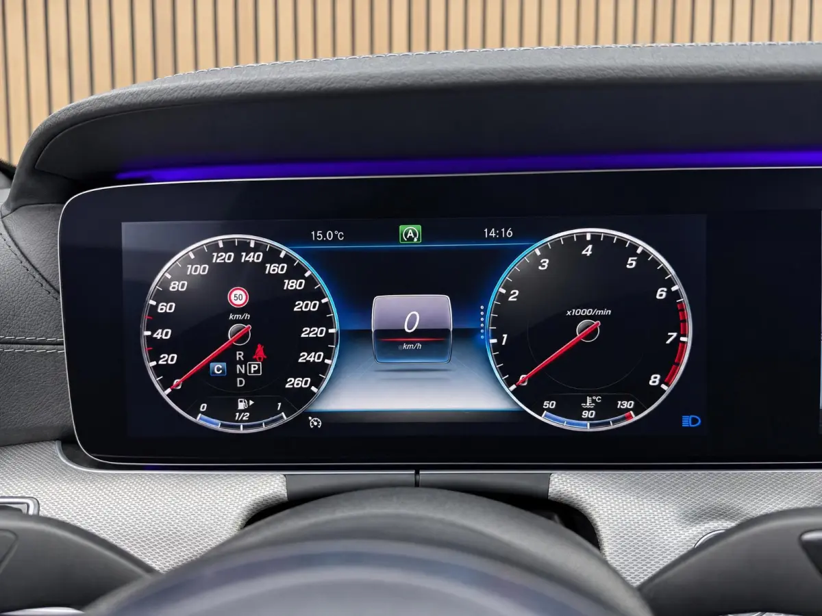 200 Premium Plus |Pano |Burmester |Sfeer |Camera |Stoelverw. |Alcantara