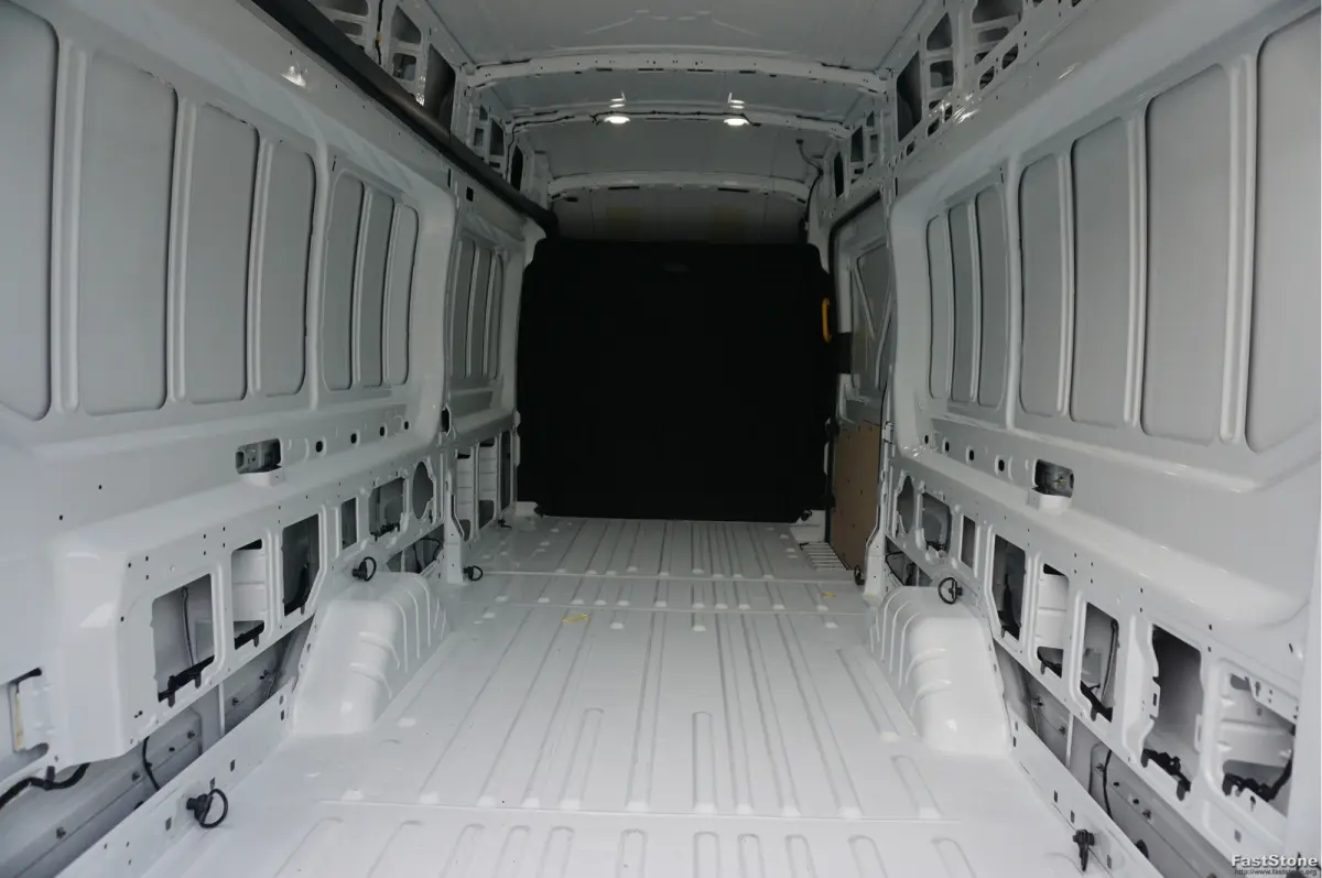 350L 105PK L4H3 BPM VRIJ!! Navi, 360° Camera, Adap. Cruise, Stoel-Stoel!! NR. A4
