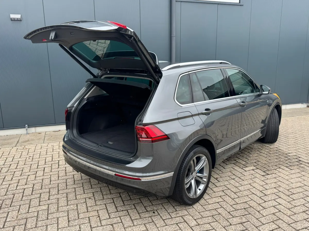 1.4 TSI Automaat R-Line * Led Plus * Parkeeramera * Stoelverwarming * Adaptieve Cruise Control *