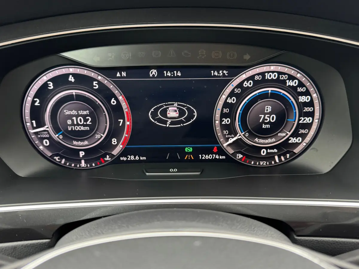 1.4 TSI Automaat R-Line * Led Plus * Parkeeramera * Stoelverwarming * Adaptieve Cruise Control *