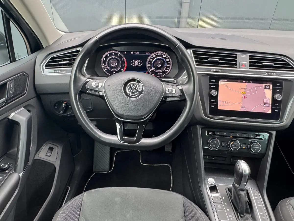 1.4 TSI Automaat R-Line * Led Plus * Parkeeramera * Stoelverwarming * Adaptieve Cruise Control *