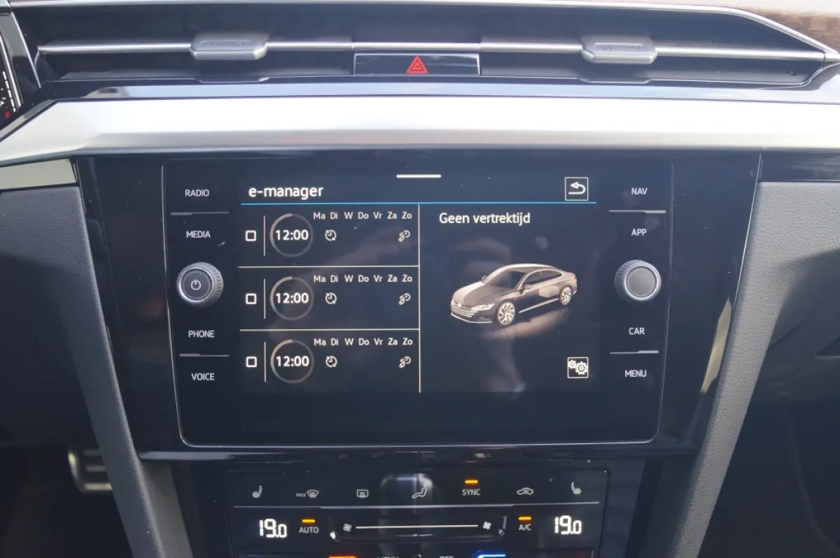 1.4 TSI eHybrid Elegance Business Plus -PANO-LEER-
