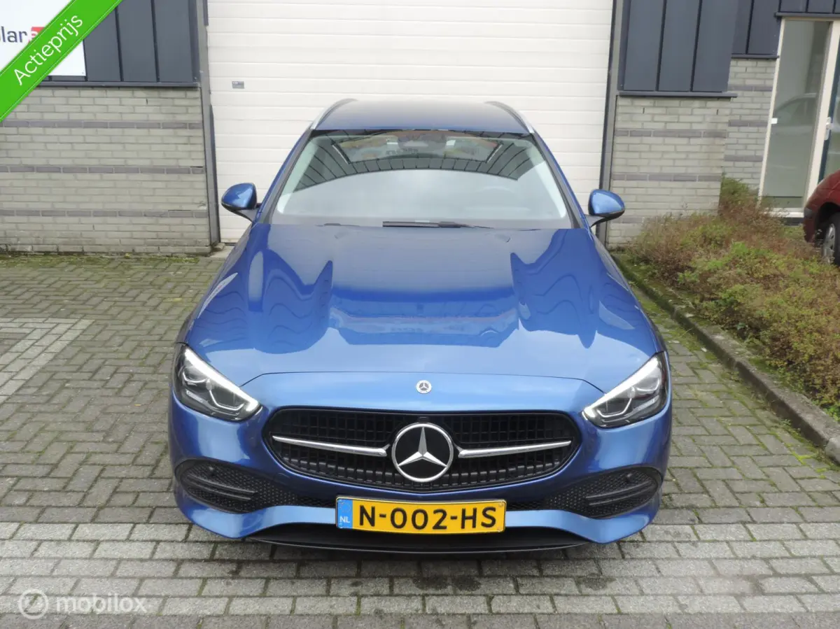 200 Launch Edition Luxury Line HEV!