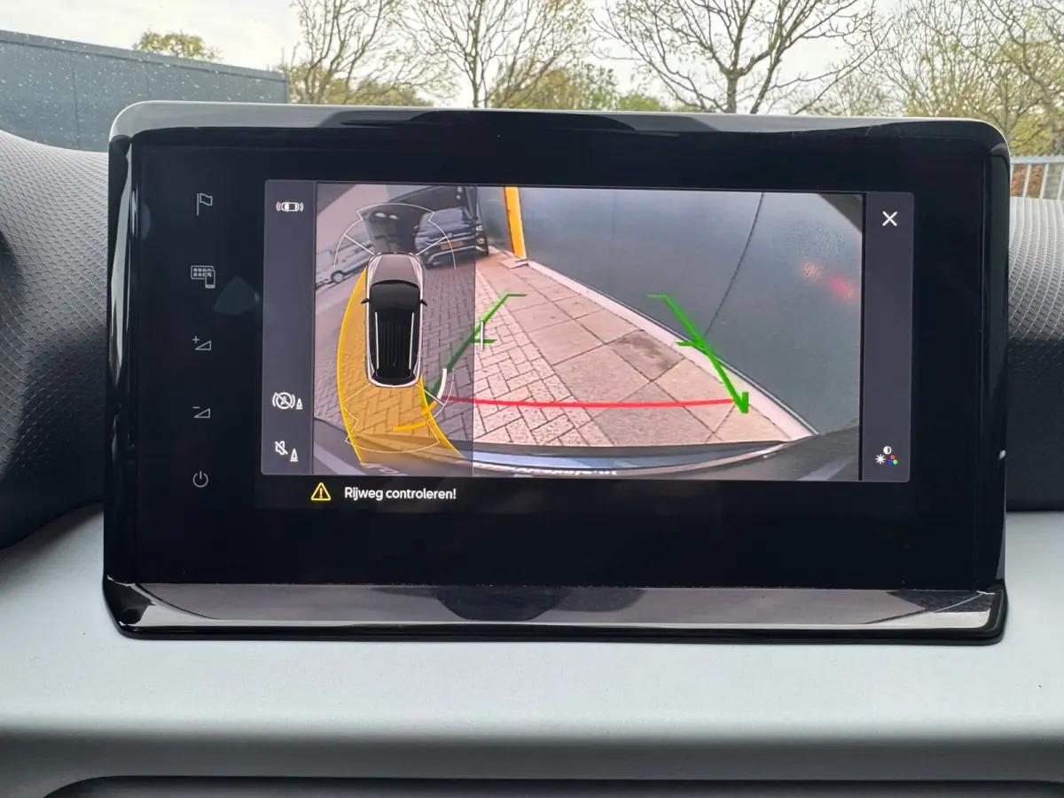 1.0 TSI 110pk Style * AUTOMAAT* Navigatiesysteem* Parkeercamera * Alcantara *