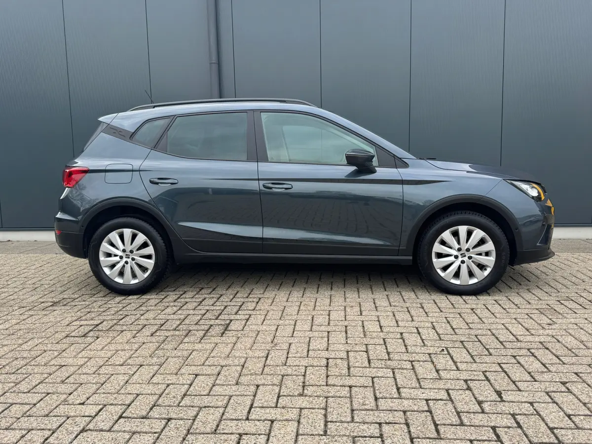 1.0 TSI 110pk Style * AUTOMAAT* Navigatiesysteem* Parkeercamera * Alcantara *