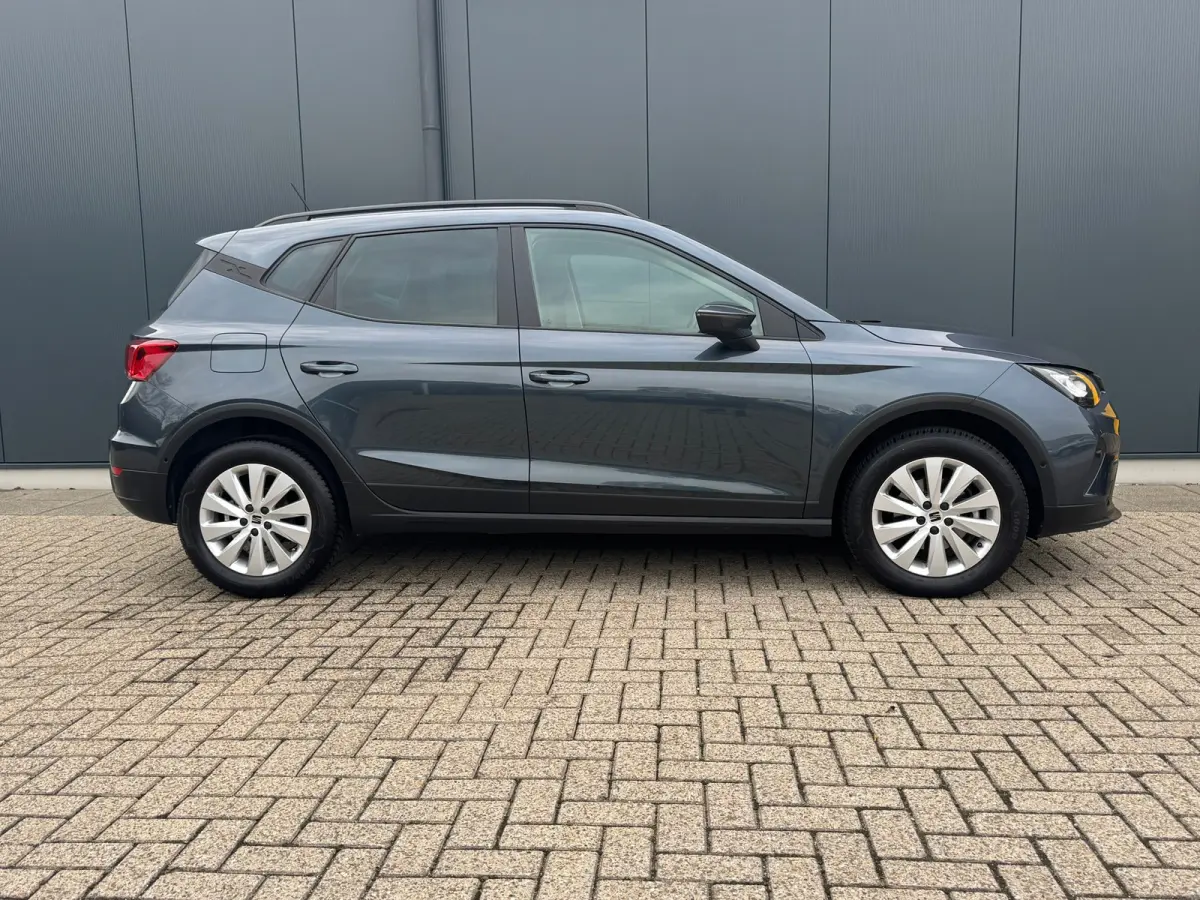1.0 TSI 110pk Style * AUTOMAAT* Navigatiesysteem* Parkeercamera * Alcantara *