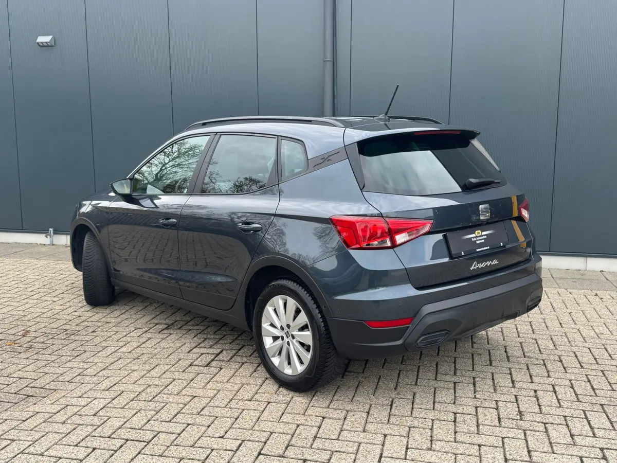 1.0 TSI 110pk Style * AUTOMAAT* Navigatiesysteem* Parkeercamera * Alcantara *