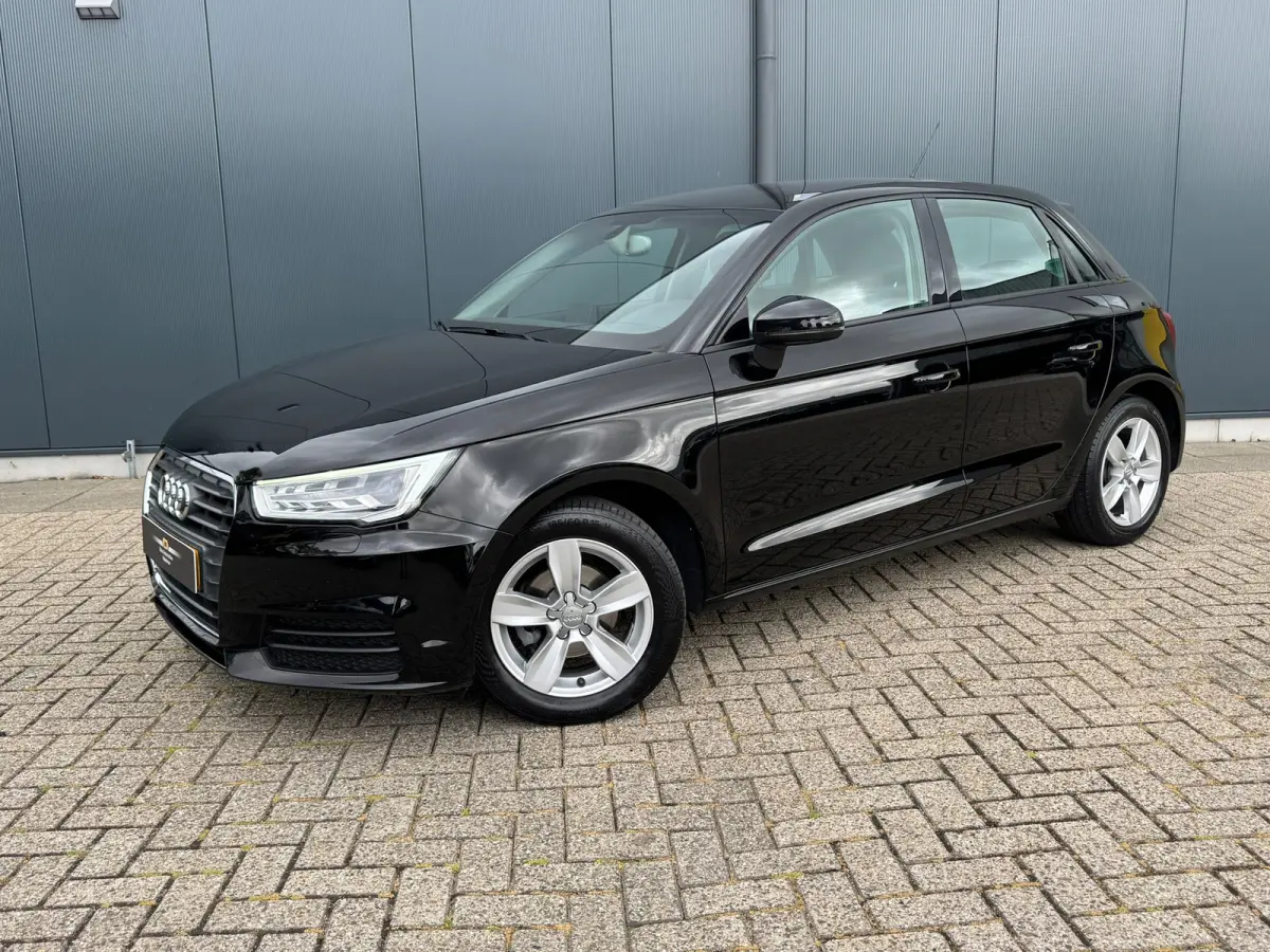 1.0 TFSI Pro Line * Stoelverwarming * Led * Lichtmetalen Velgen