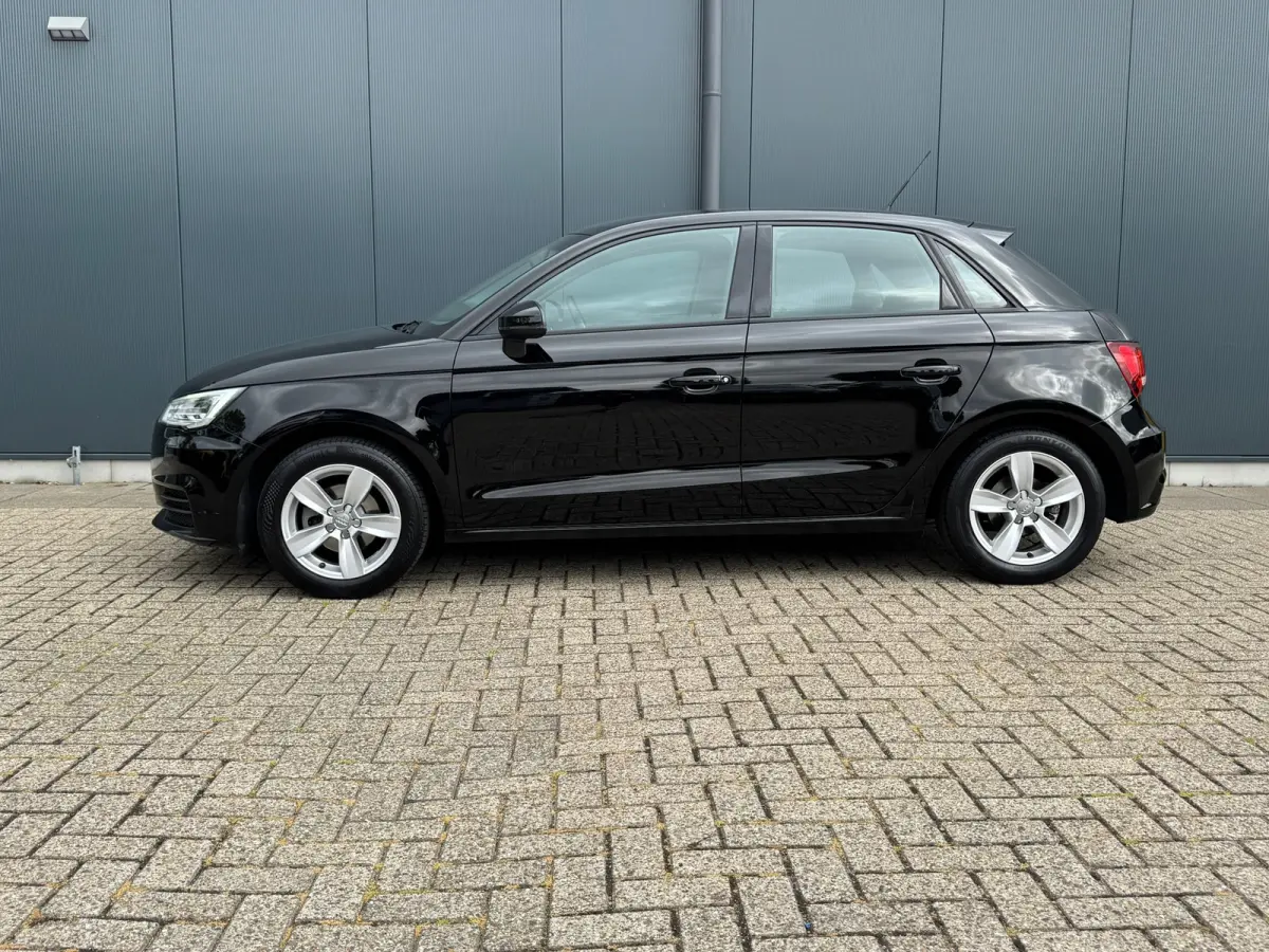 1.0 TFSI Pro Line * Stoelverwarming * Led * Lichtmetalen Velgen