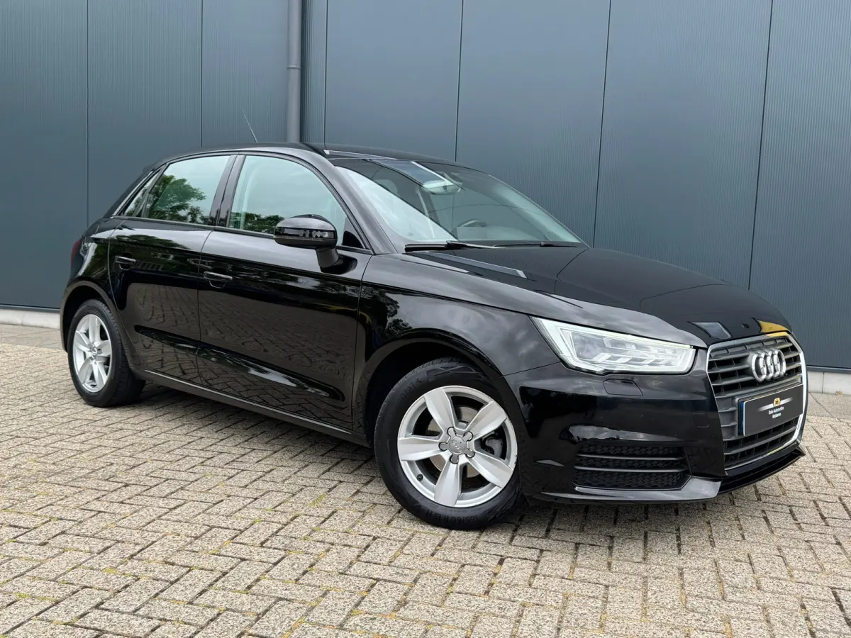 1.0 TFSI Pro Line * Stoelverwarming * Led * Lichtmetalen Velgen